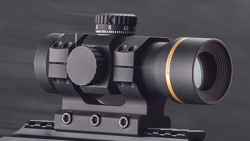 LEUPOLD Freedom RDS con monturas incluidas